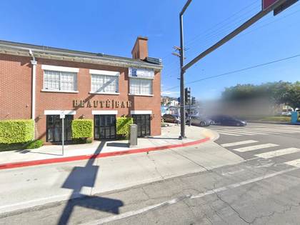 Street level view of the address for Dr. Gurgen Sahakyan in Glendale