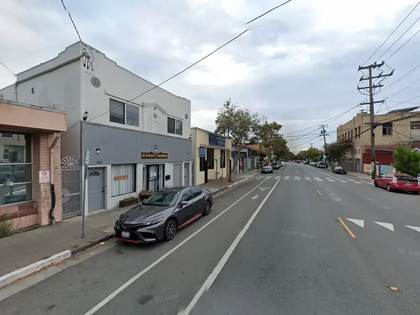 Street level view of the address for Dr. Farnaz Shadravan in Berkeley