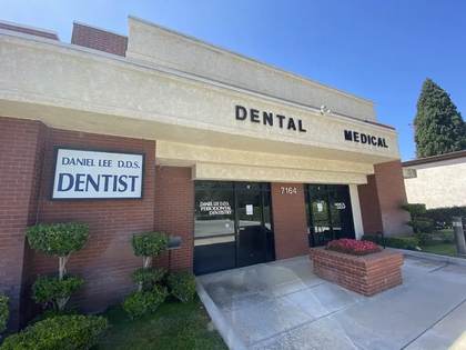 Dr. Daniel Y Lee