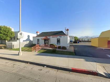 Street level view of the address for Dr. Sum Li in Alhambra