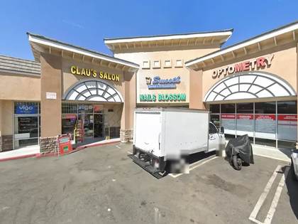 Street level view of the address for Dr. Huong Thi Thuy Vo in Santa Ana