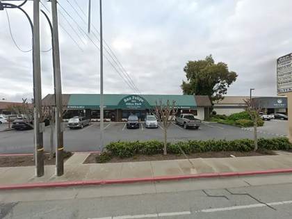 Street level view of the address for Dr. Tinh T. Phan in Hollister