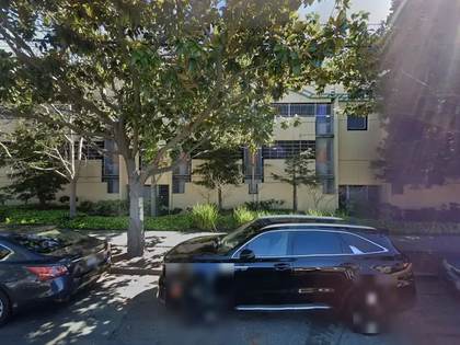 Street level view of the address for Dr. Jenifer Matthews in Oakland