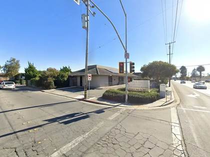 Street level view of the address for Dr. Julius Ming-Cheng Kong in Watsonville